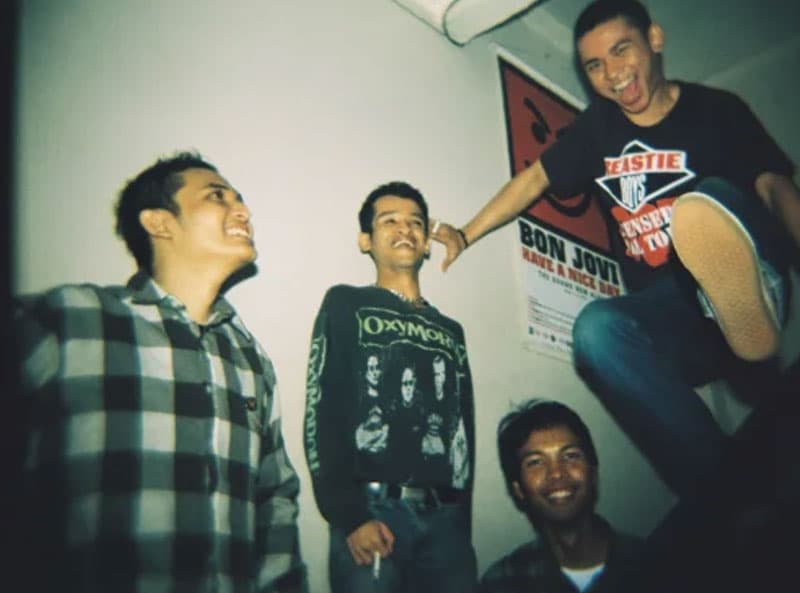 Dialog dengan Oyi “Nervous Breakdown”