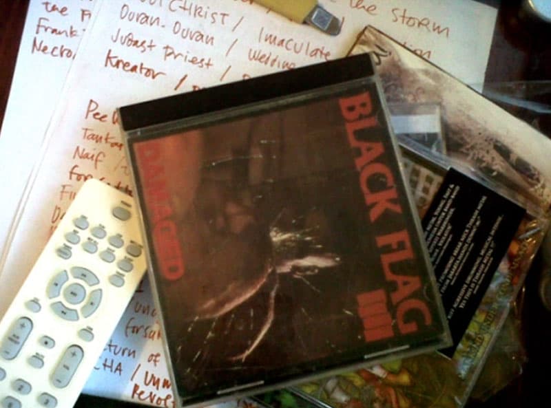 Playlist 14 Januari : Black Flag / Damaged. CD yang di barter dengan lukisan di tahun 1998